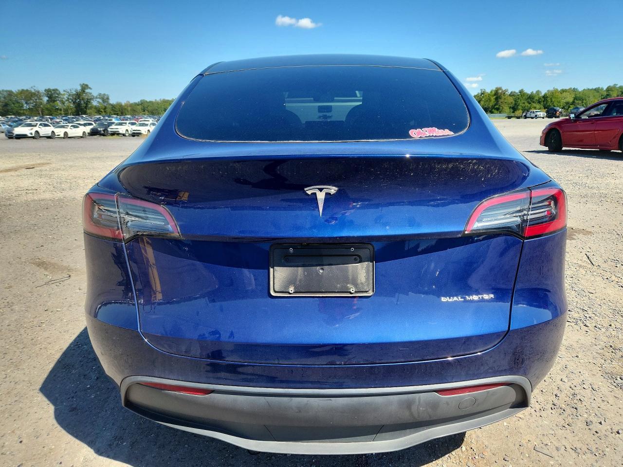 2024 Tesla Model Y - zdjęcie 6