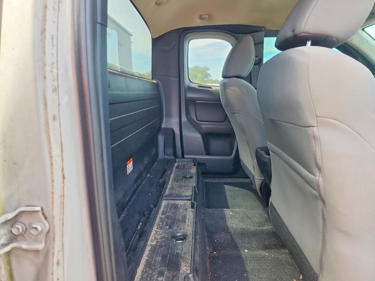 2019 Toyota Tacoma Sr - zdjęcie 10