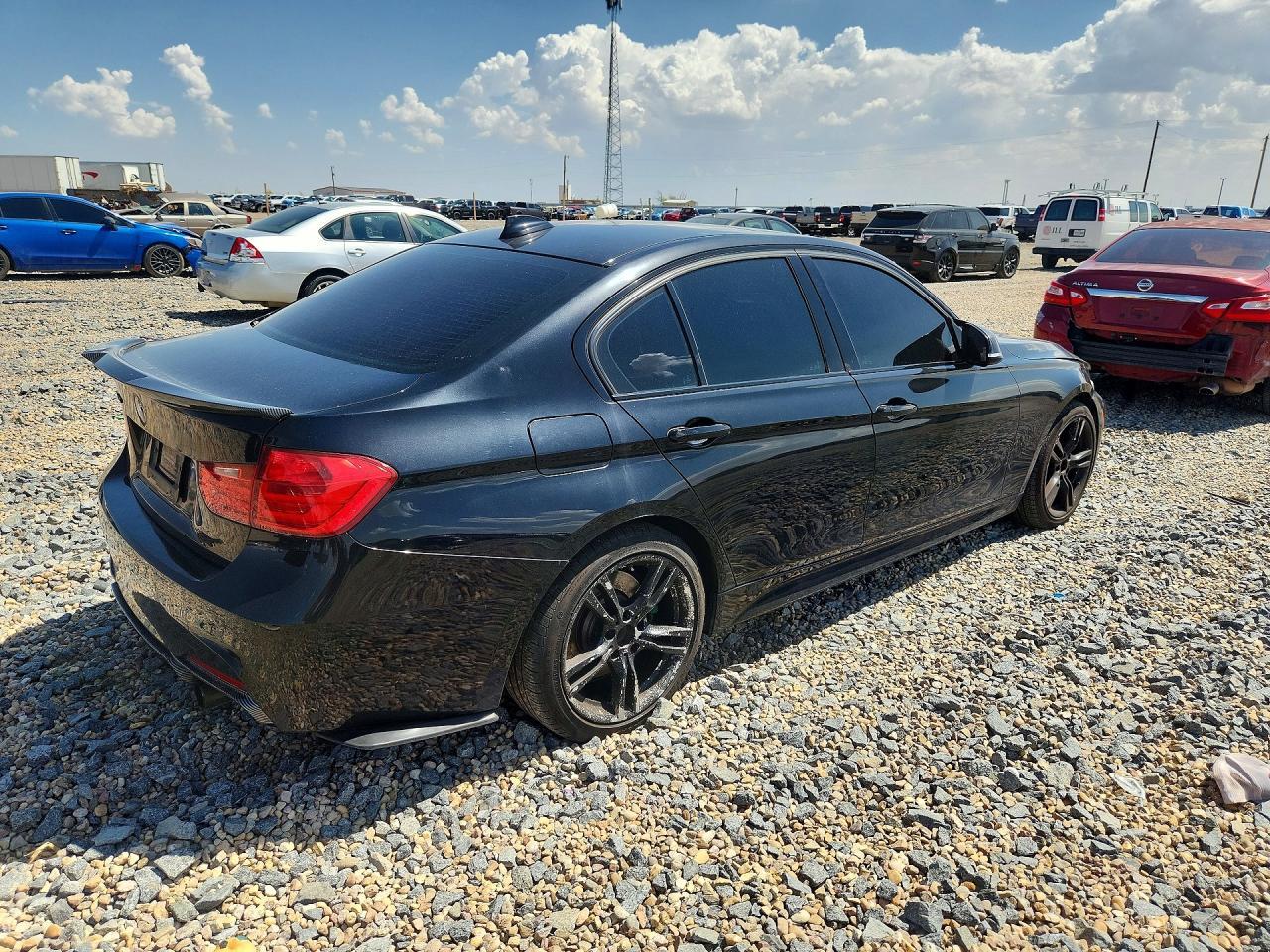 2015 BMW 335 Xi - zdjęcie 3