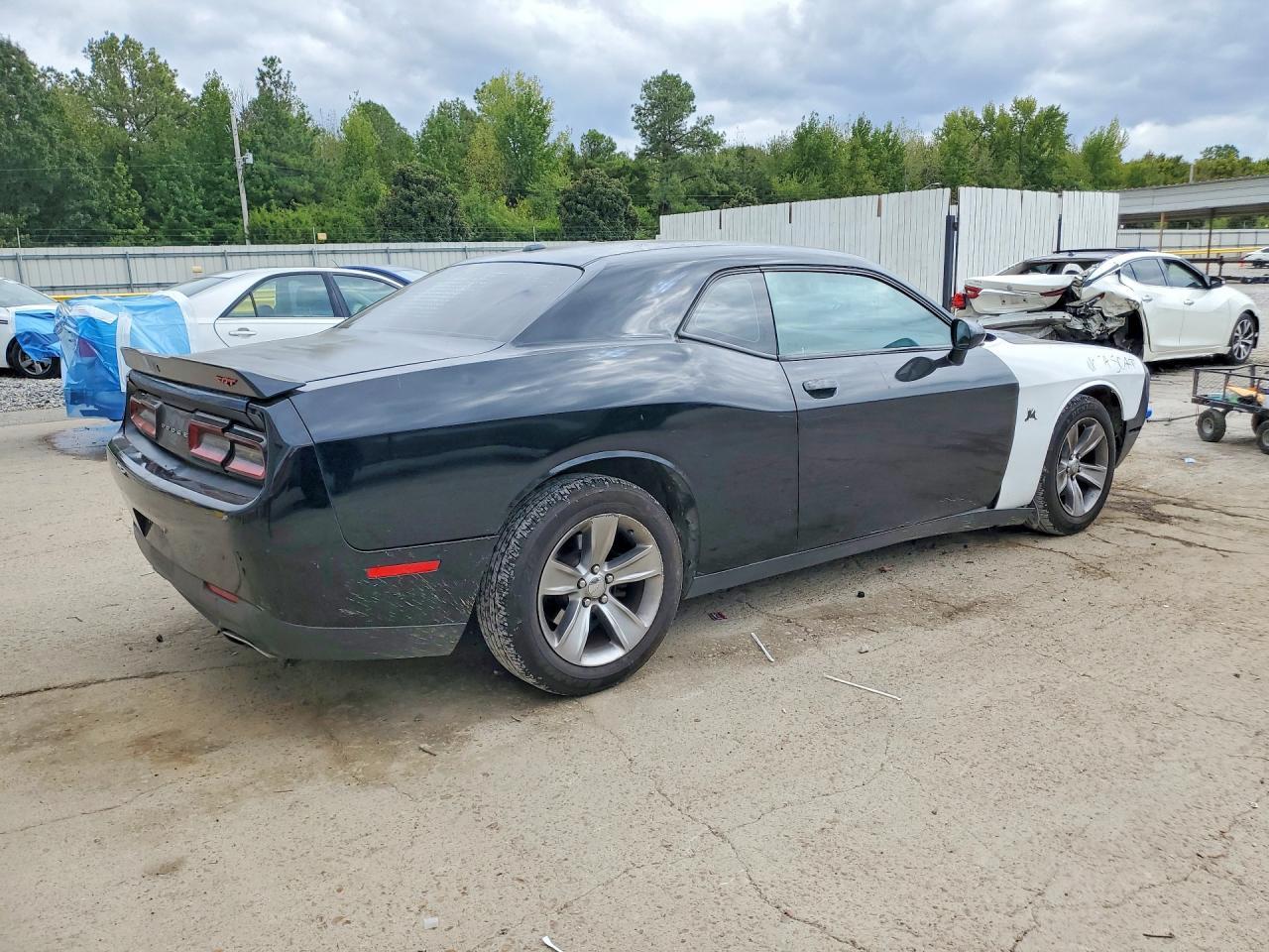 2015 Dodge Challenger Sxt - zdjęcie 3
