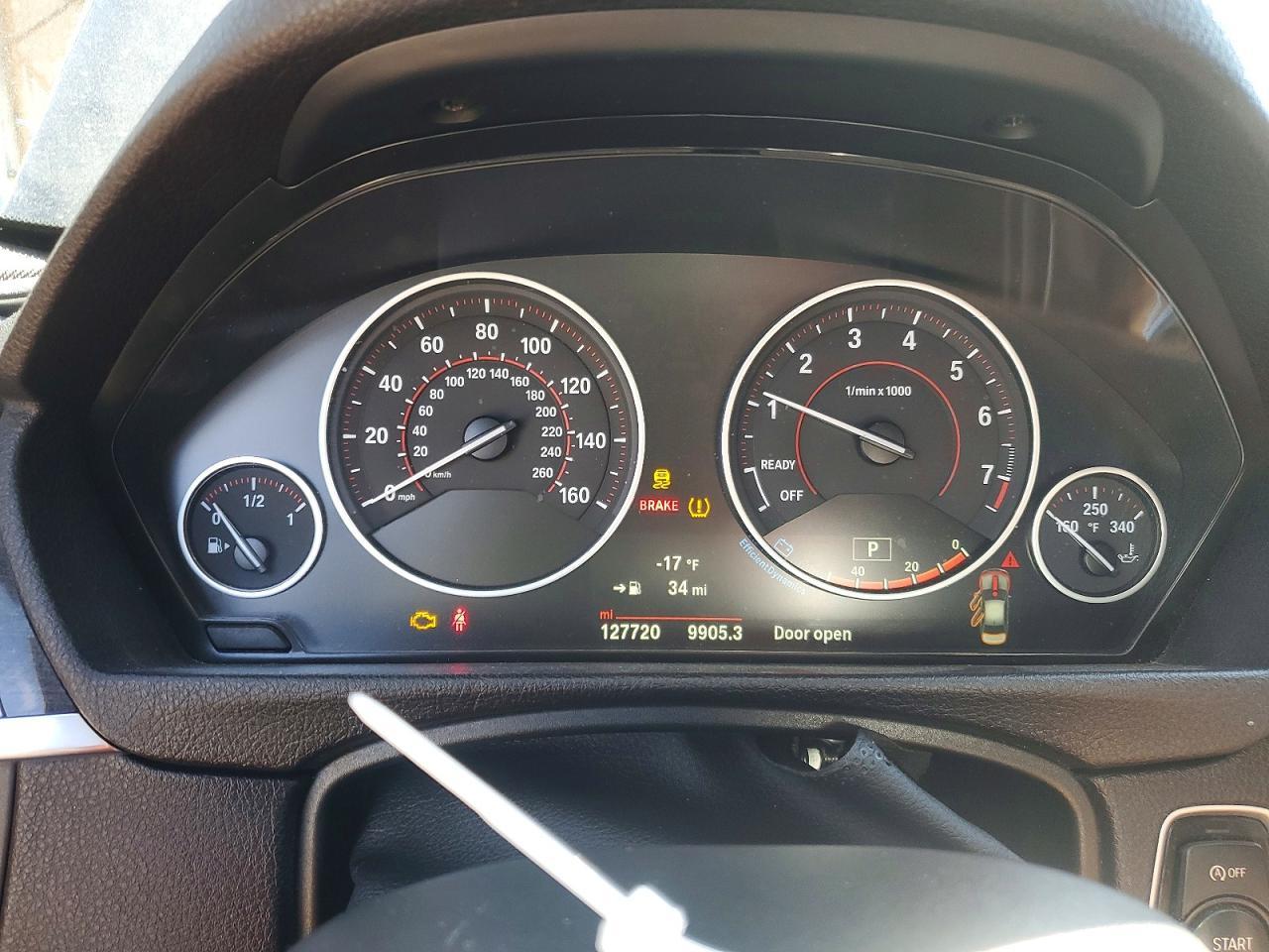 2017 BMW Seria 3 330i - zdjęcie 9