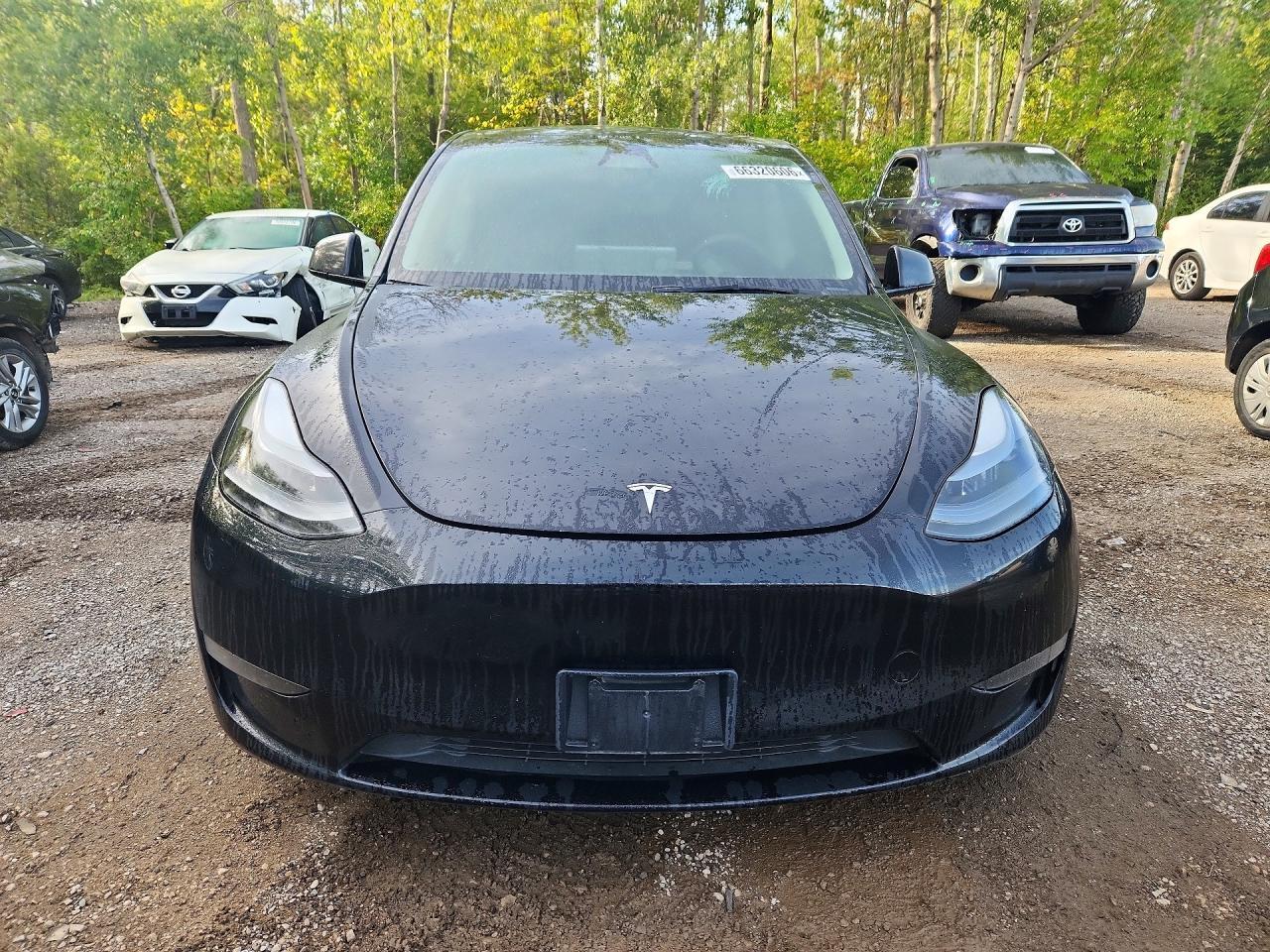 2024 Tesla Model Y - zdjęcie 5