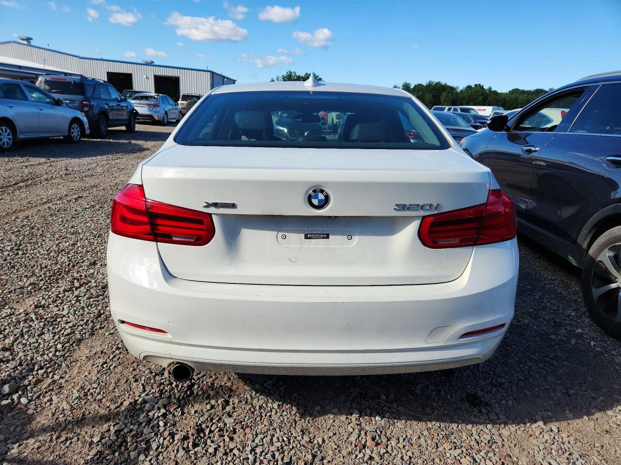 2018 BMW Seria 3 320i - zdjęcie 6