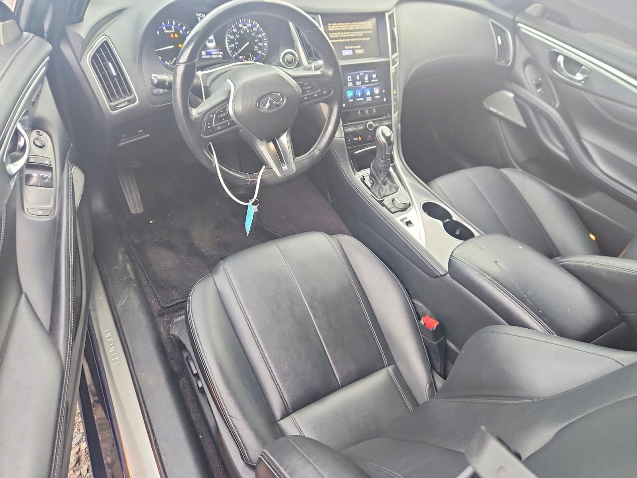 2019 Infiniti Q60 3.0T Luxe - zdjęcie 8