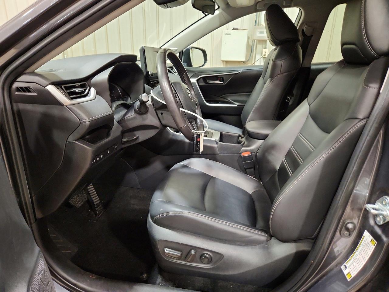2025 Toyota Rav4 Xle Premium - zdjęcie 7