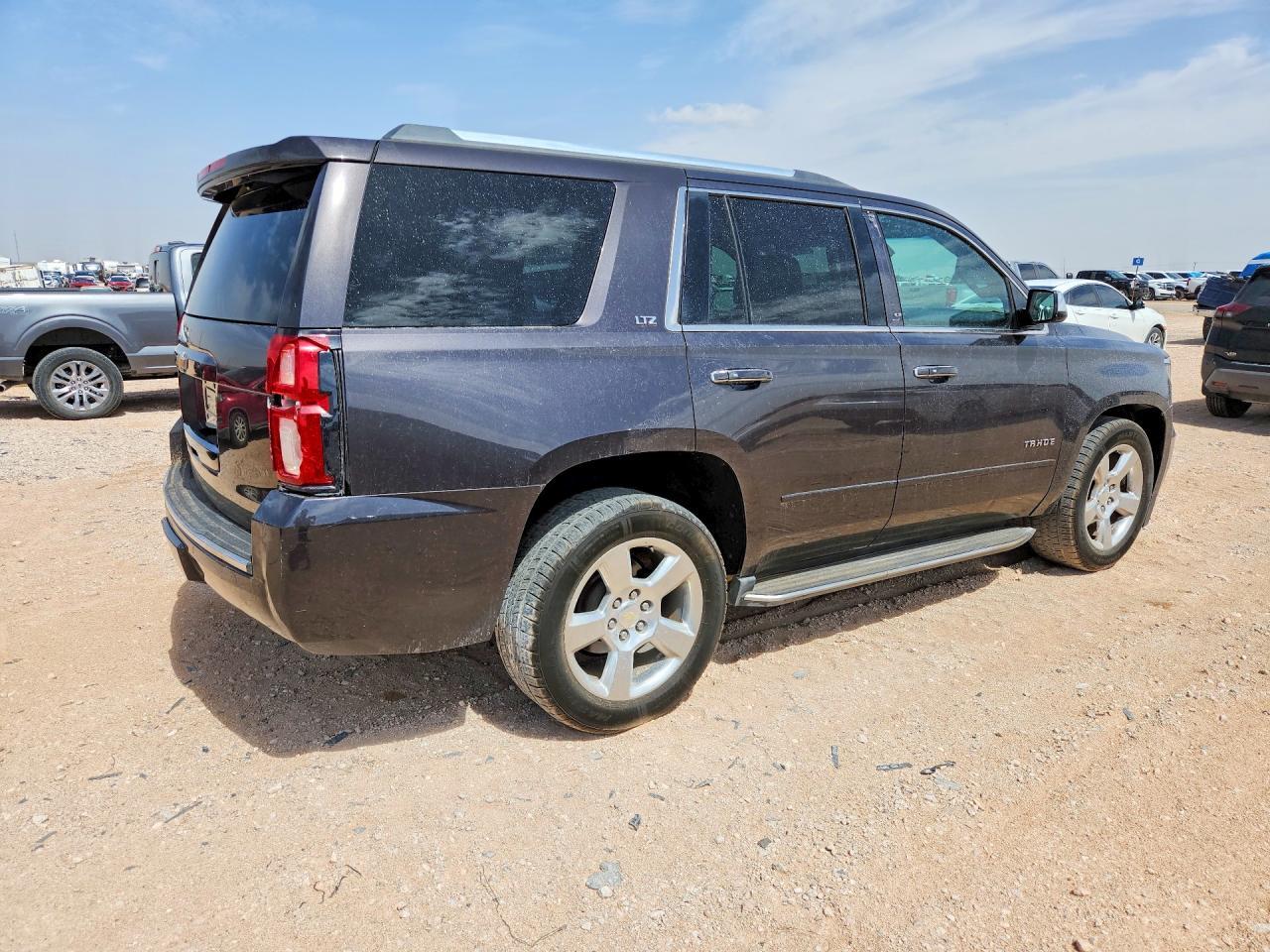 2015 Chevrolet Tahoe C1500 Ltz - zdjęcie 3