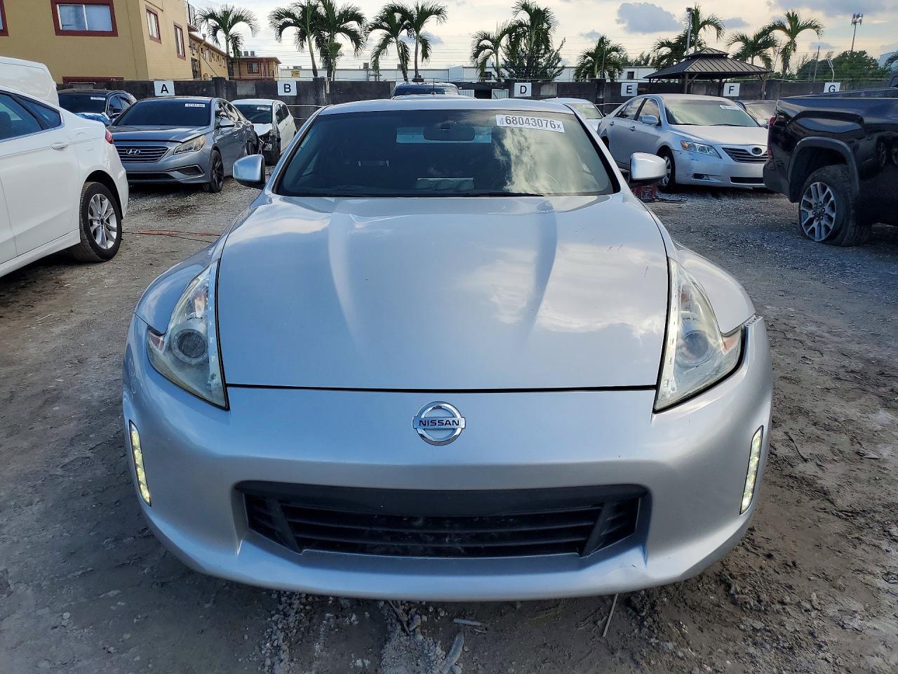 2016 Nissan 370Z Base - zdjęcie 5