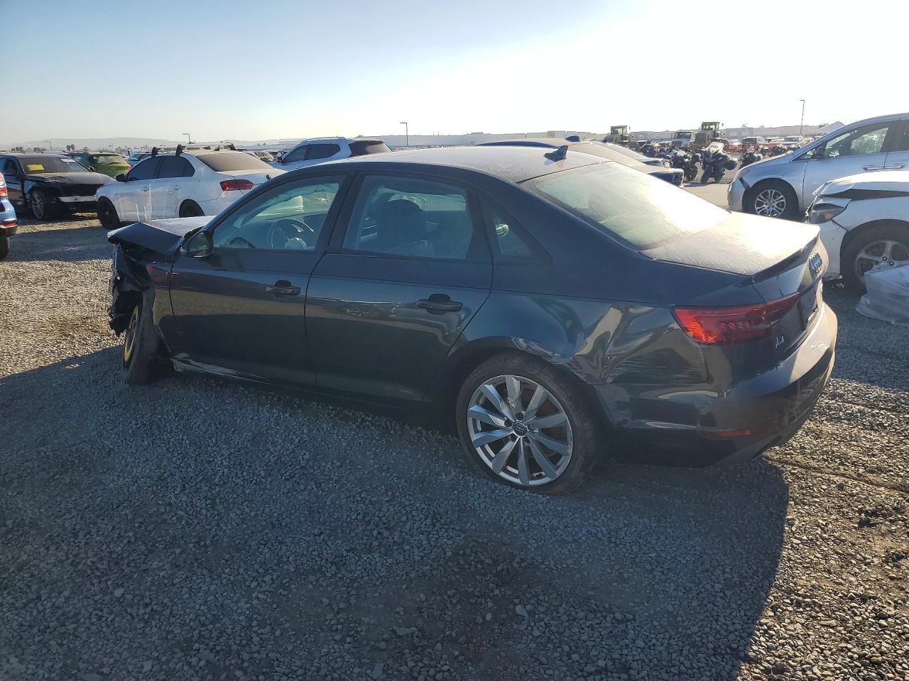 2017 Audi A4 Ultra Premium - zdjęcie 2