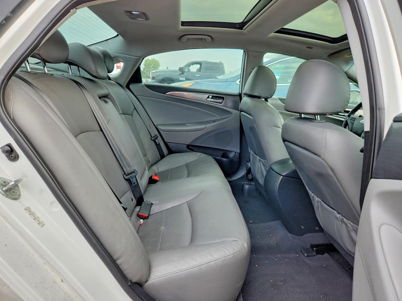 2015 Hyundai Sonata Hybrid Limited - zdjęcie 10