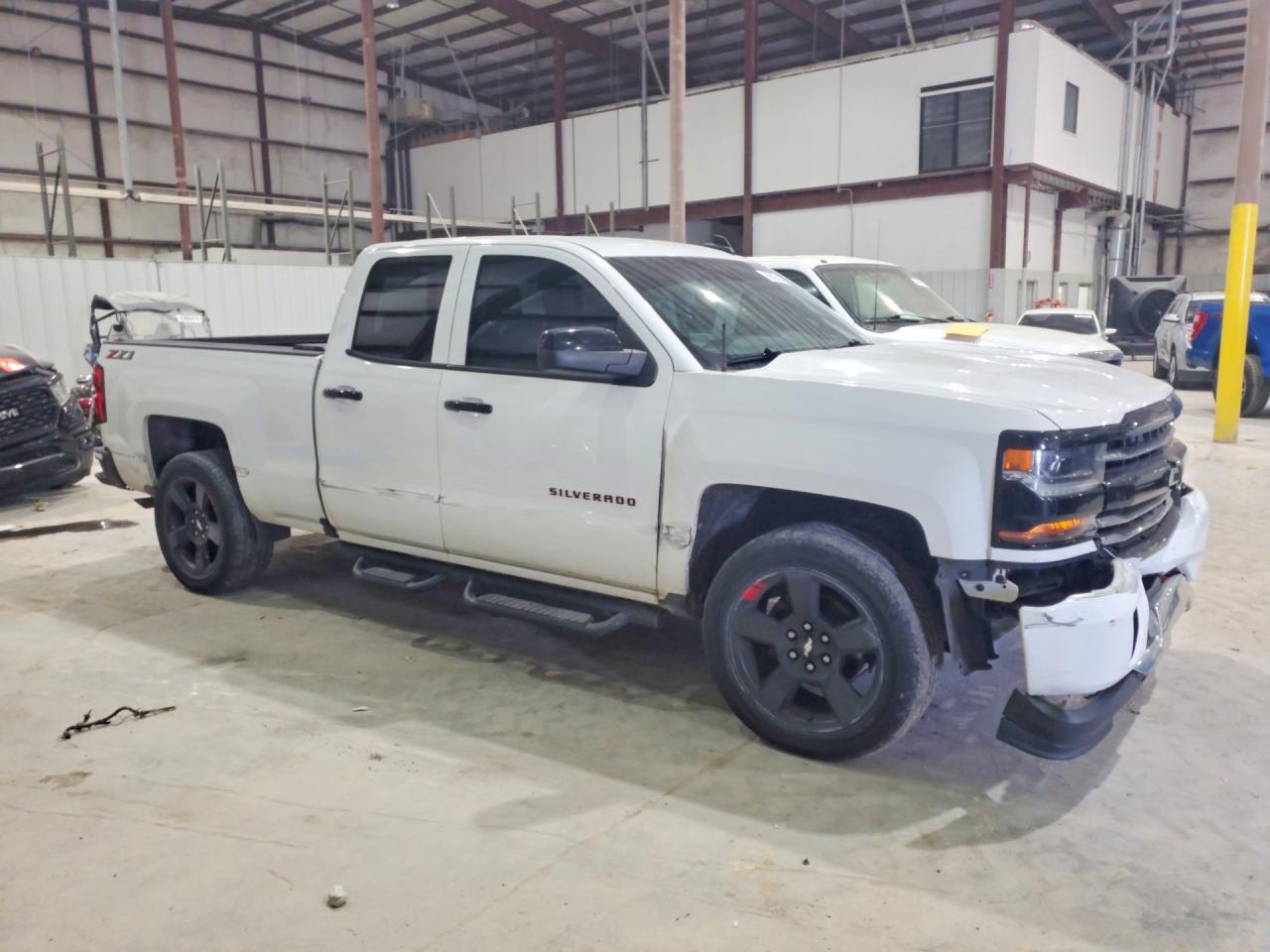 2018 Chevrolet Silverado K1500 Lt - zdjęcie 4