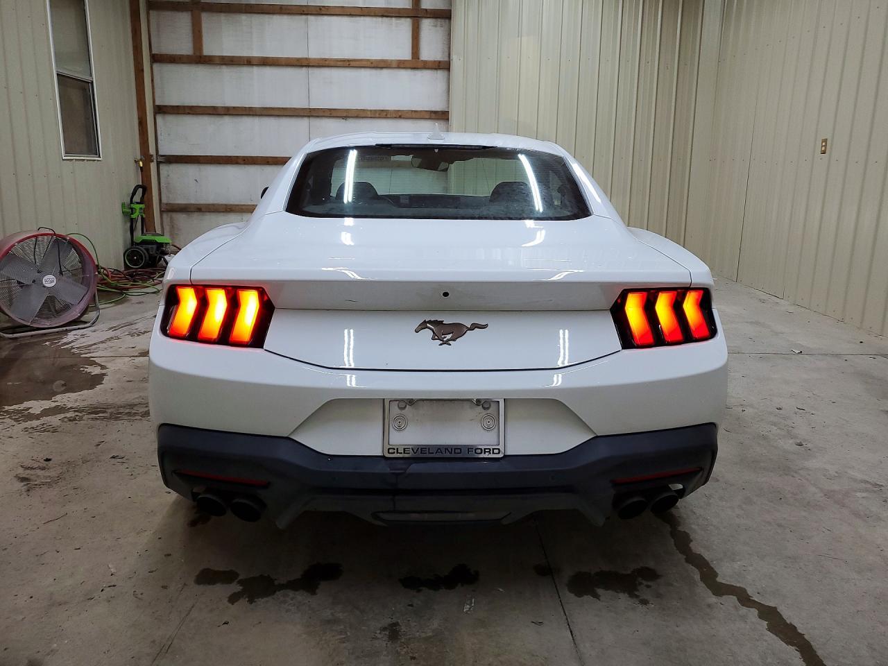 2026 Ford Mustang - zdjęcie 6