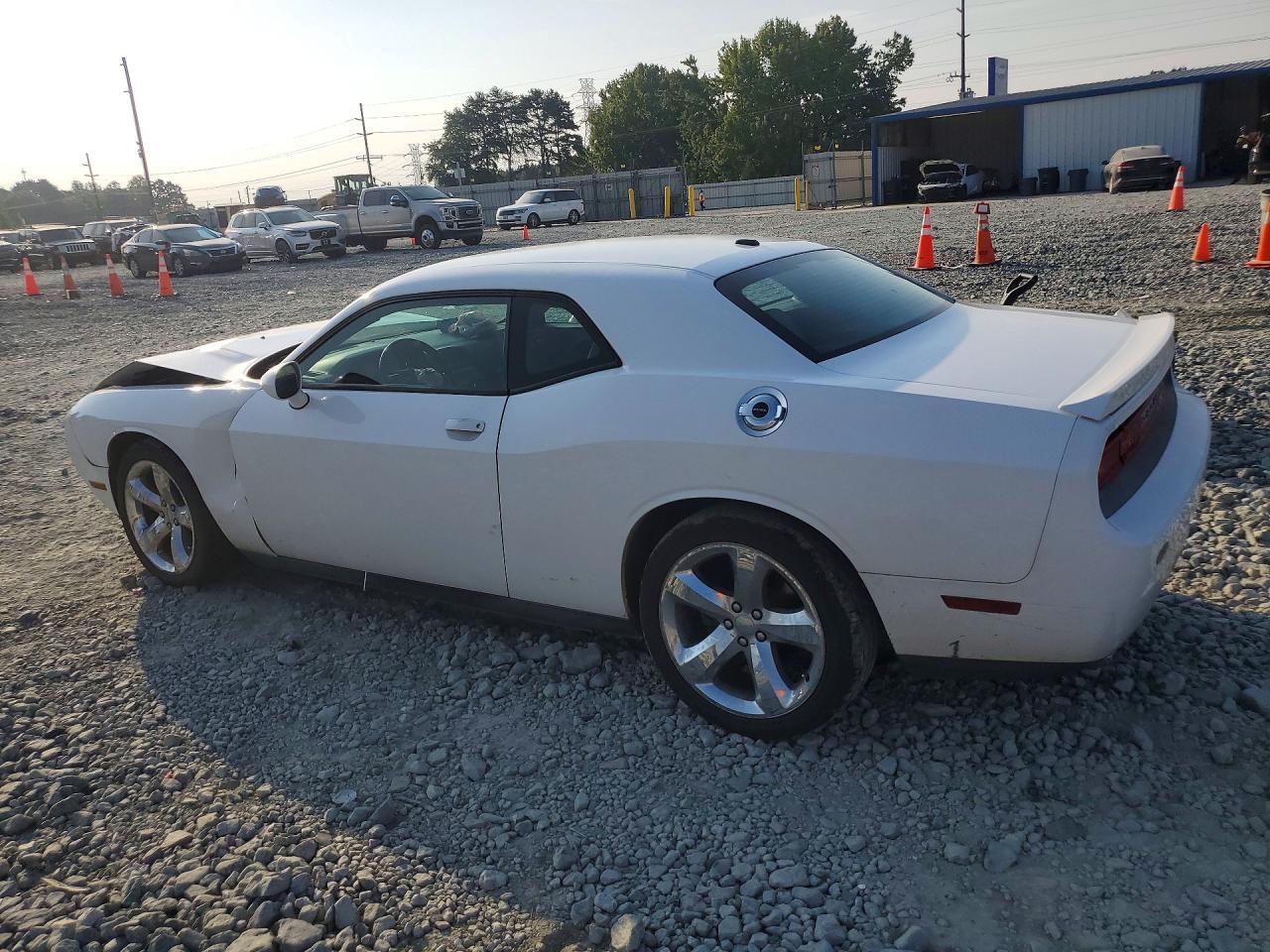 2013 Dodge Challenger Sxt - zdjęcie 2