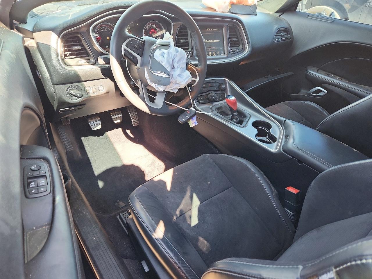 2016 Dodge Challenger R/T - zdjęcie 8