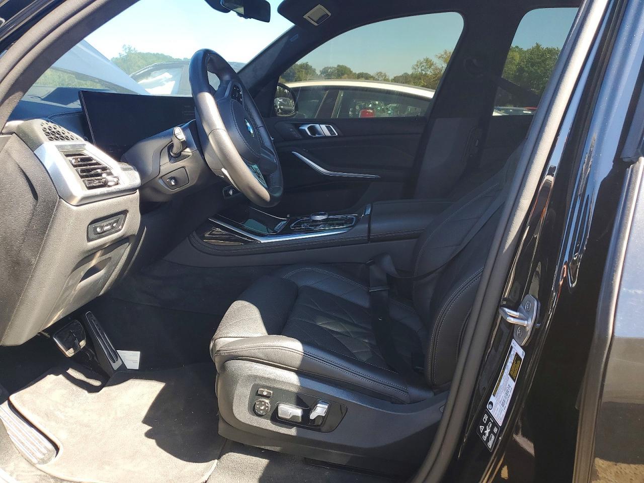 2025 BMW X7 xDrive40I - zdjęcie 7