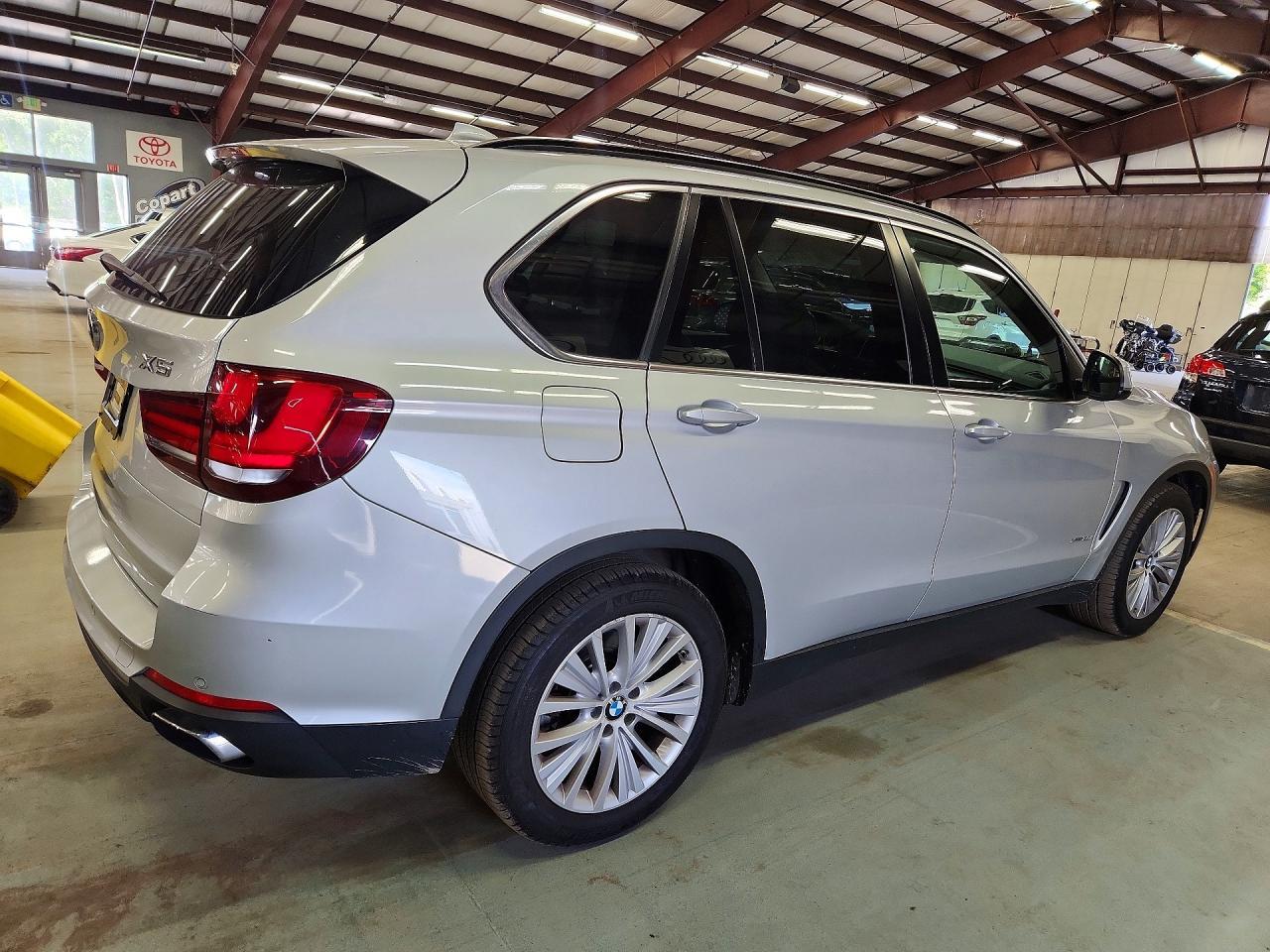 2014 BMW X5 xDrive50I - zdjęcie 3