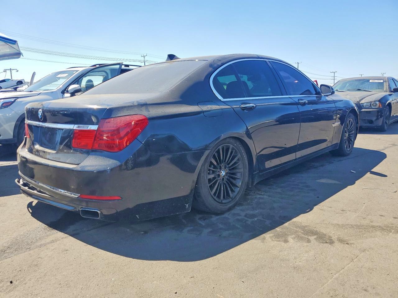 BMW Seria 7 - zdjęcie 3