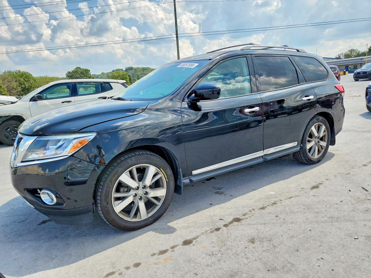 2014 Nissan Pathfinder S - zdjęcie główne