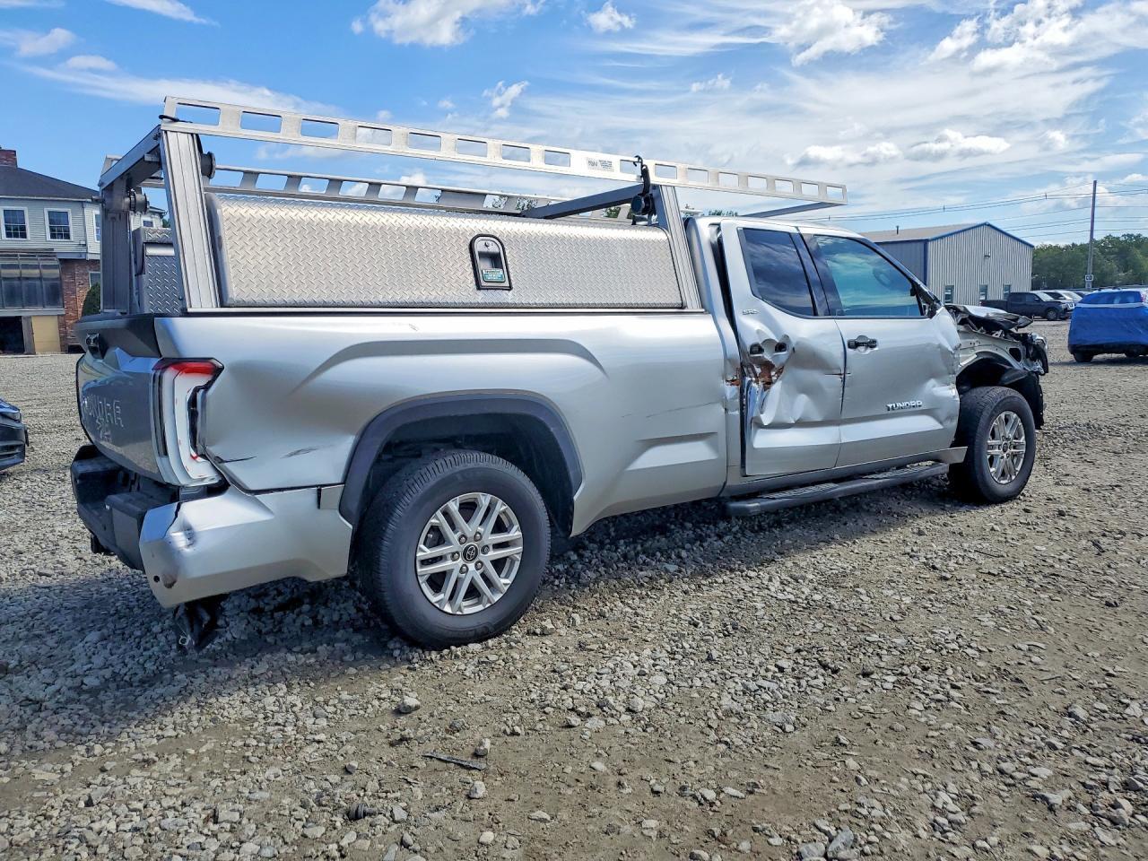 2022 Toyota Tundra Double Cab Sr - zdjęcie 3