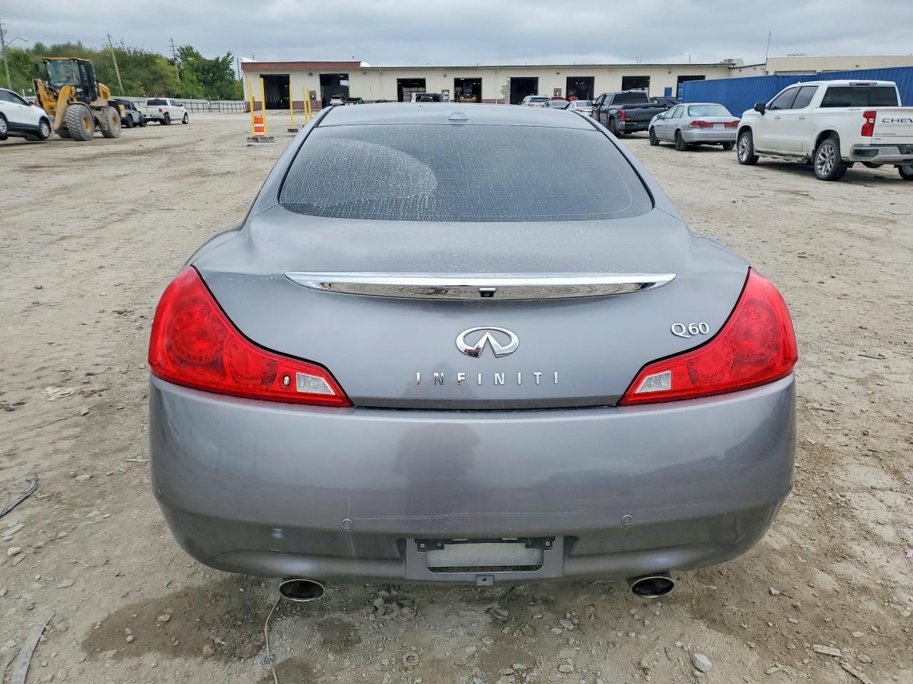 2015 Infiniti Q60 Coupe Journey - zdjęcie 6
