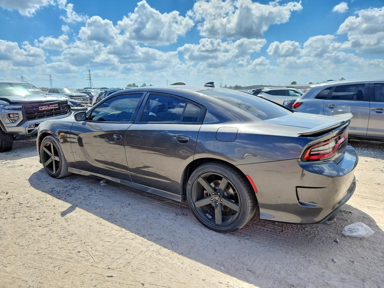 2019 Dodge Charger R/T - zdjęcie 2