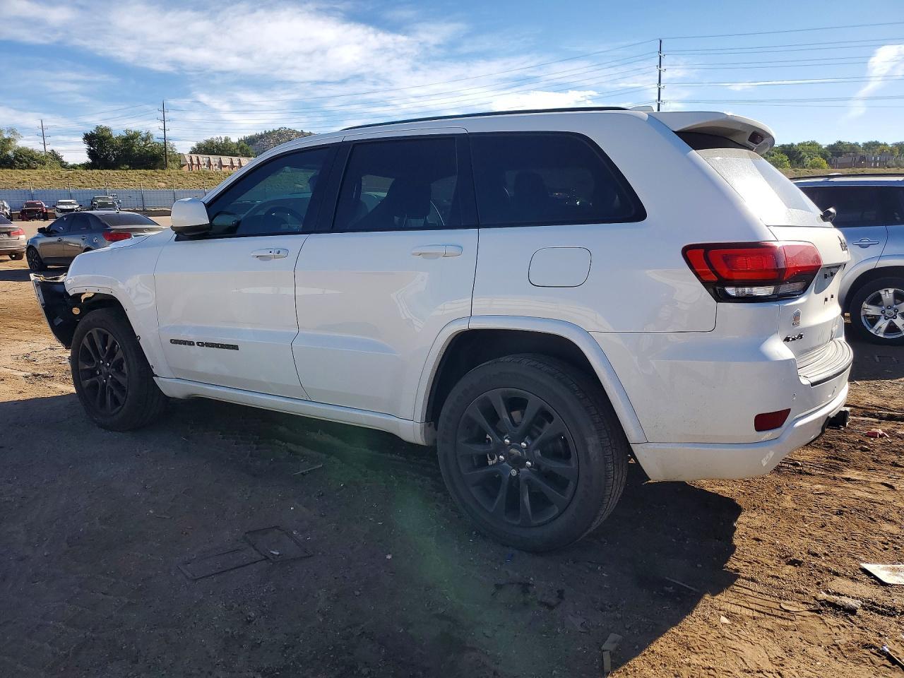 2019 Jeep Grand Cherokee Laredo - zdjęcie 2