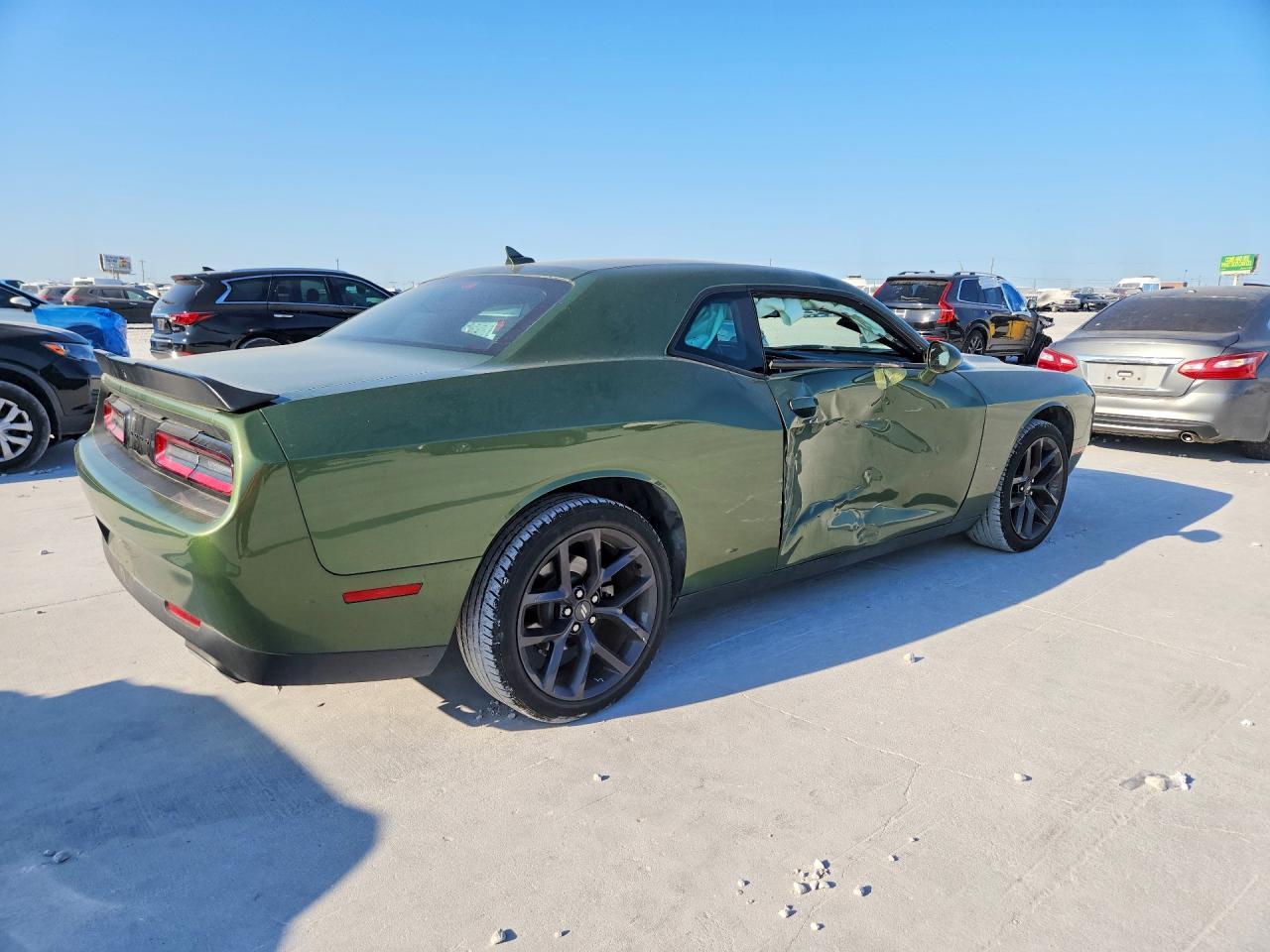 2021 Dodge Challenger Sxt - zdjęcie 3