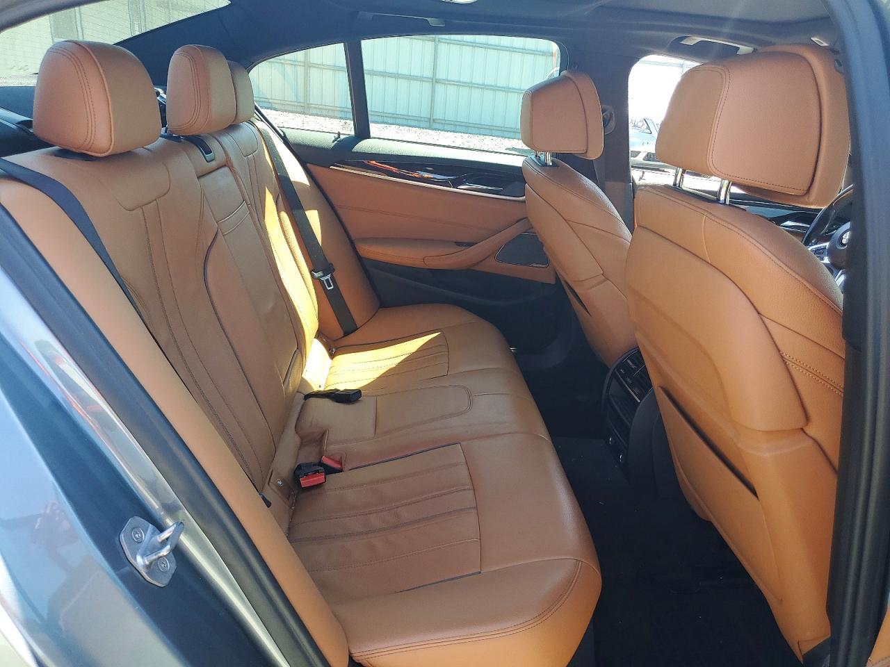 2019 BMW 540 I - zdjęcie 10