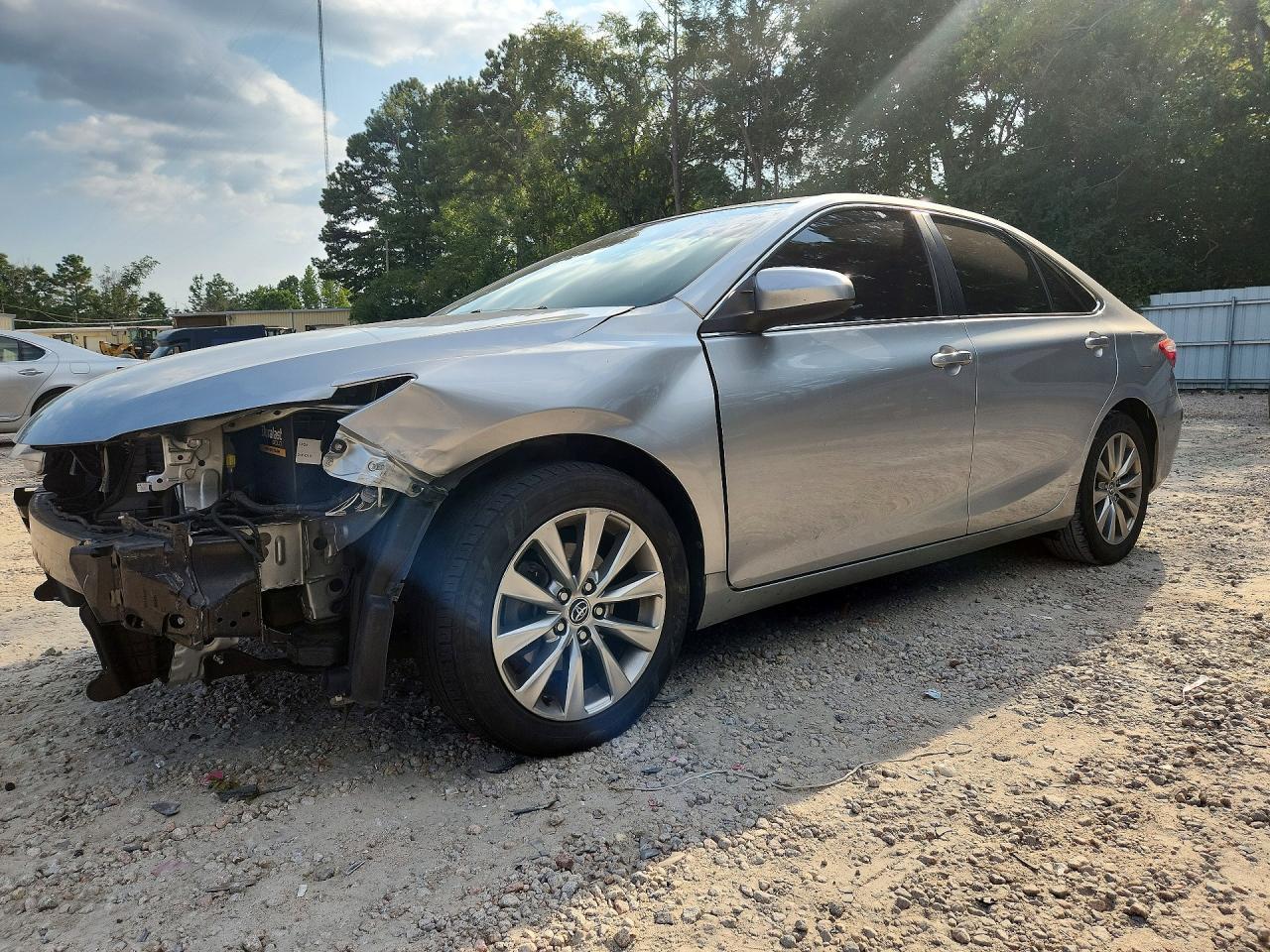 2015 Toyota Camry Xle - zdjęcie główne