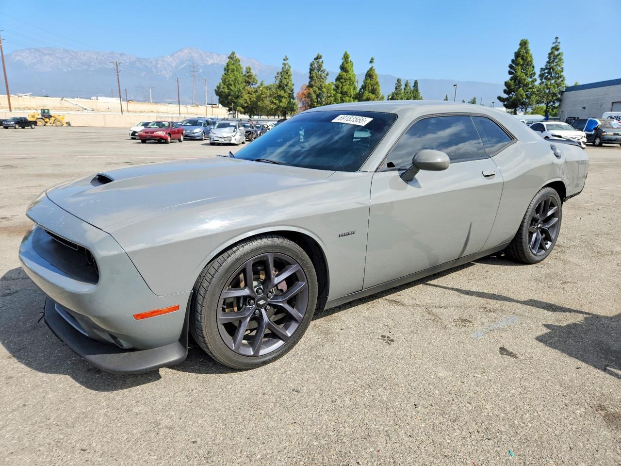 Dodge Challenger - zdjęcie 1