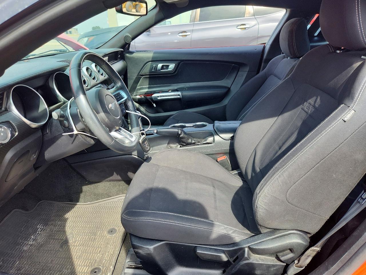2018 Ford Mustang - zdjęcie 7