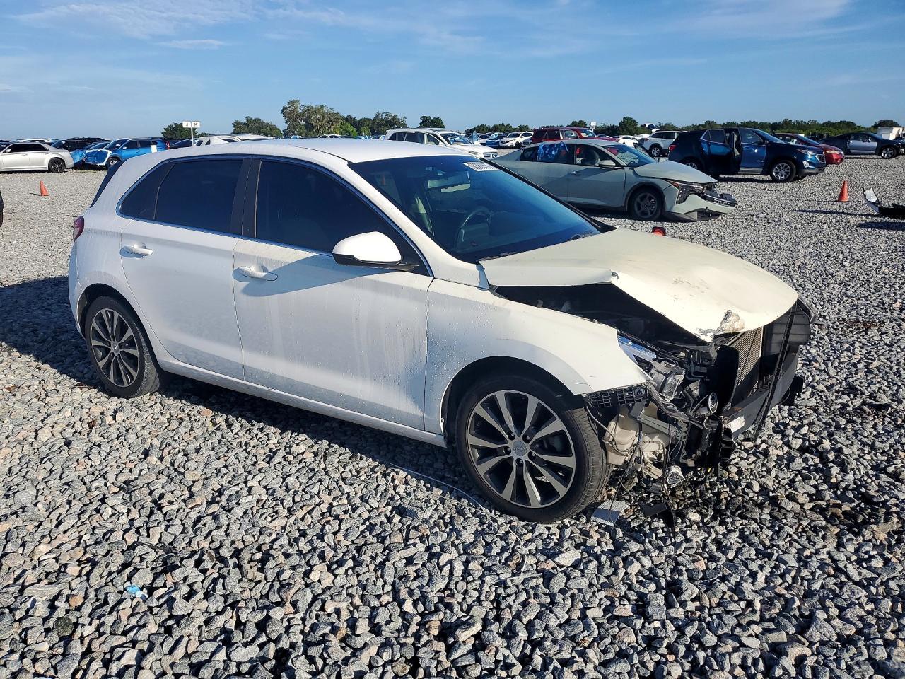 2018 Hyundai Elantra Gt Base - zdjęcie 4
