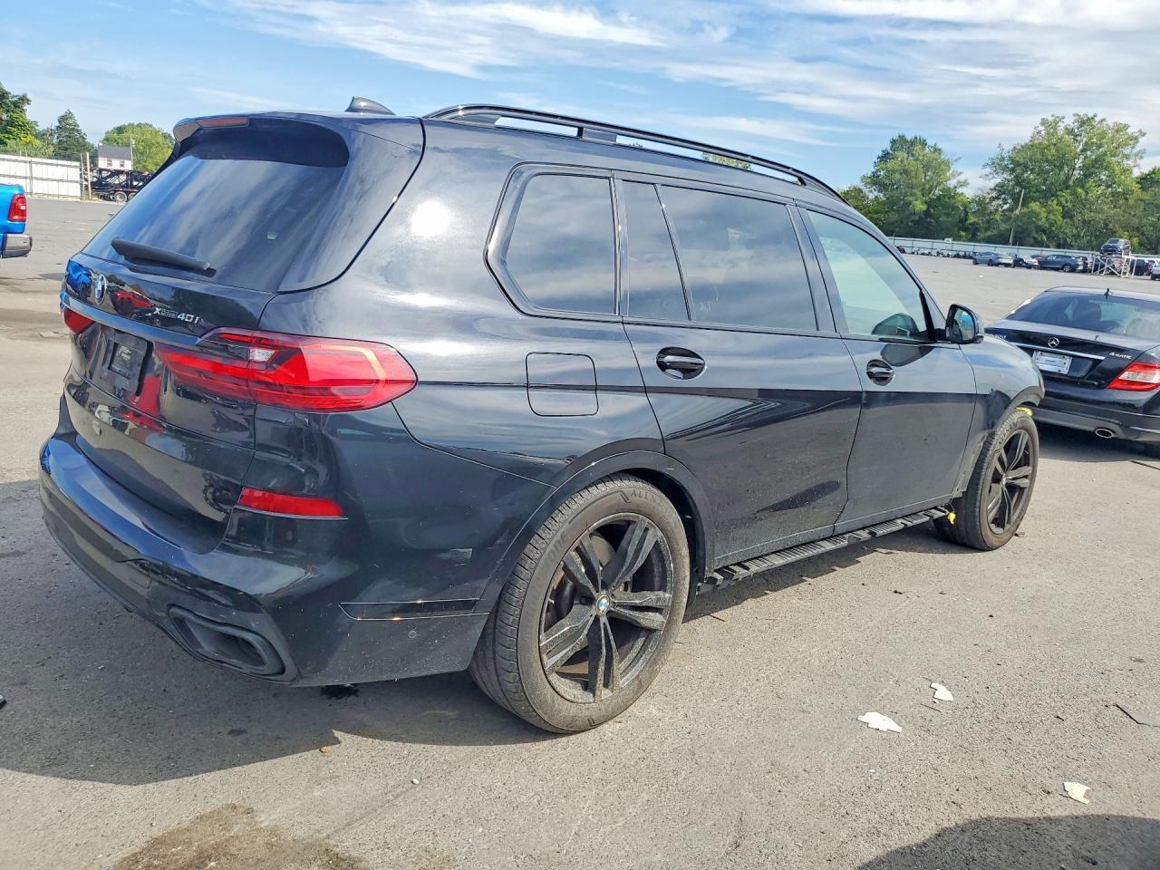 2022 BMW X7 xDrive40I - zdjęcie 3