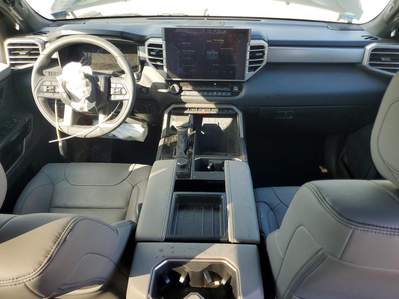 2026 Toyota Tundra Crewmax Limited - zdjęcie 8