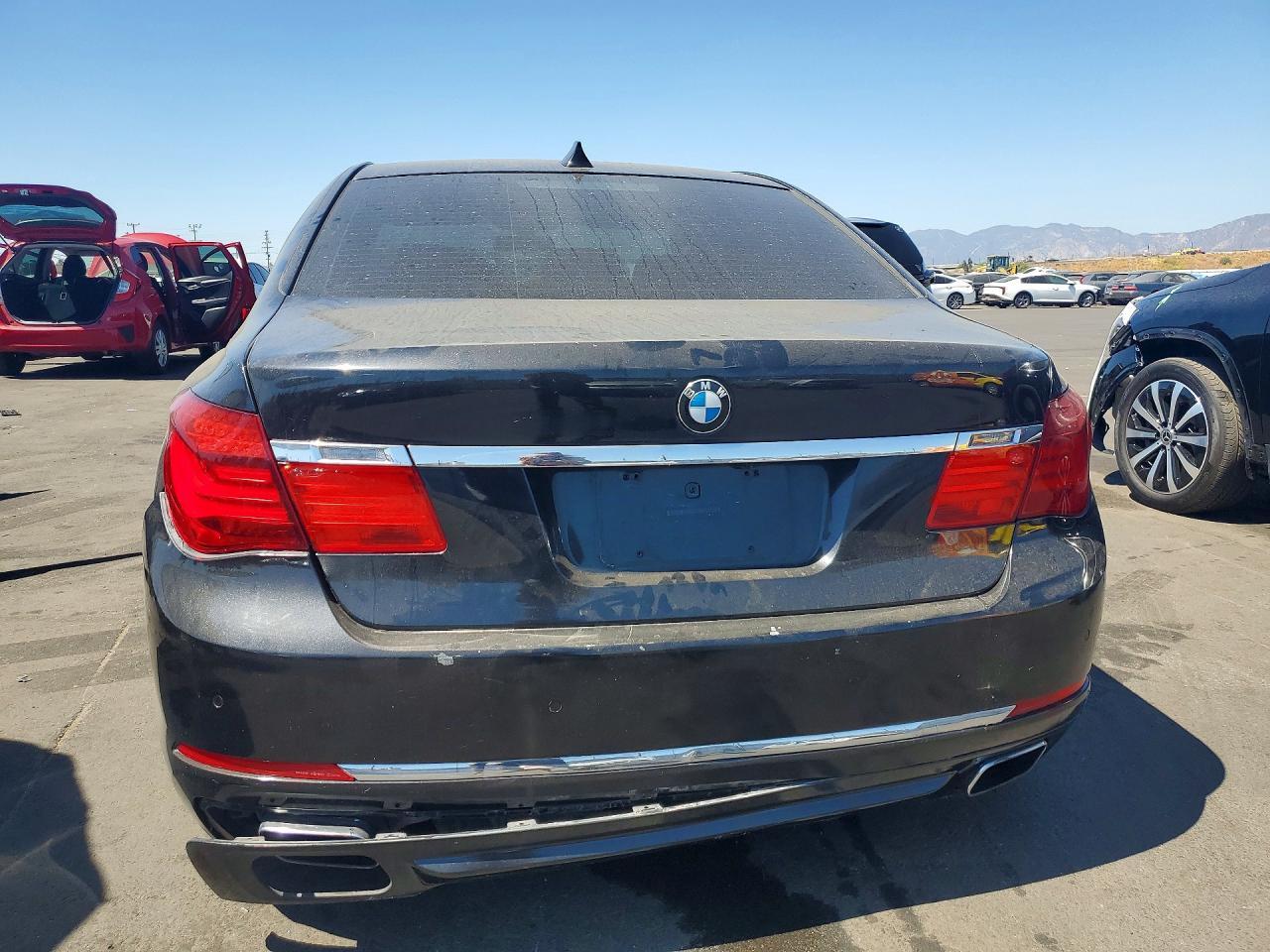 2013 BMW 740 I - zdjęcie 6