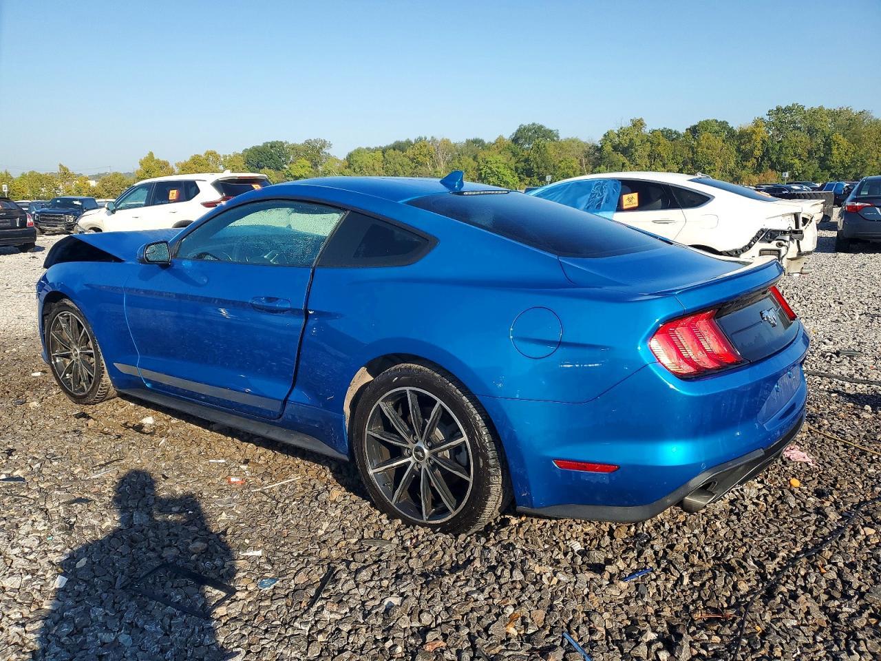 2020 Ford Mustang - zdjęcie 3