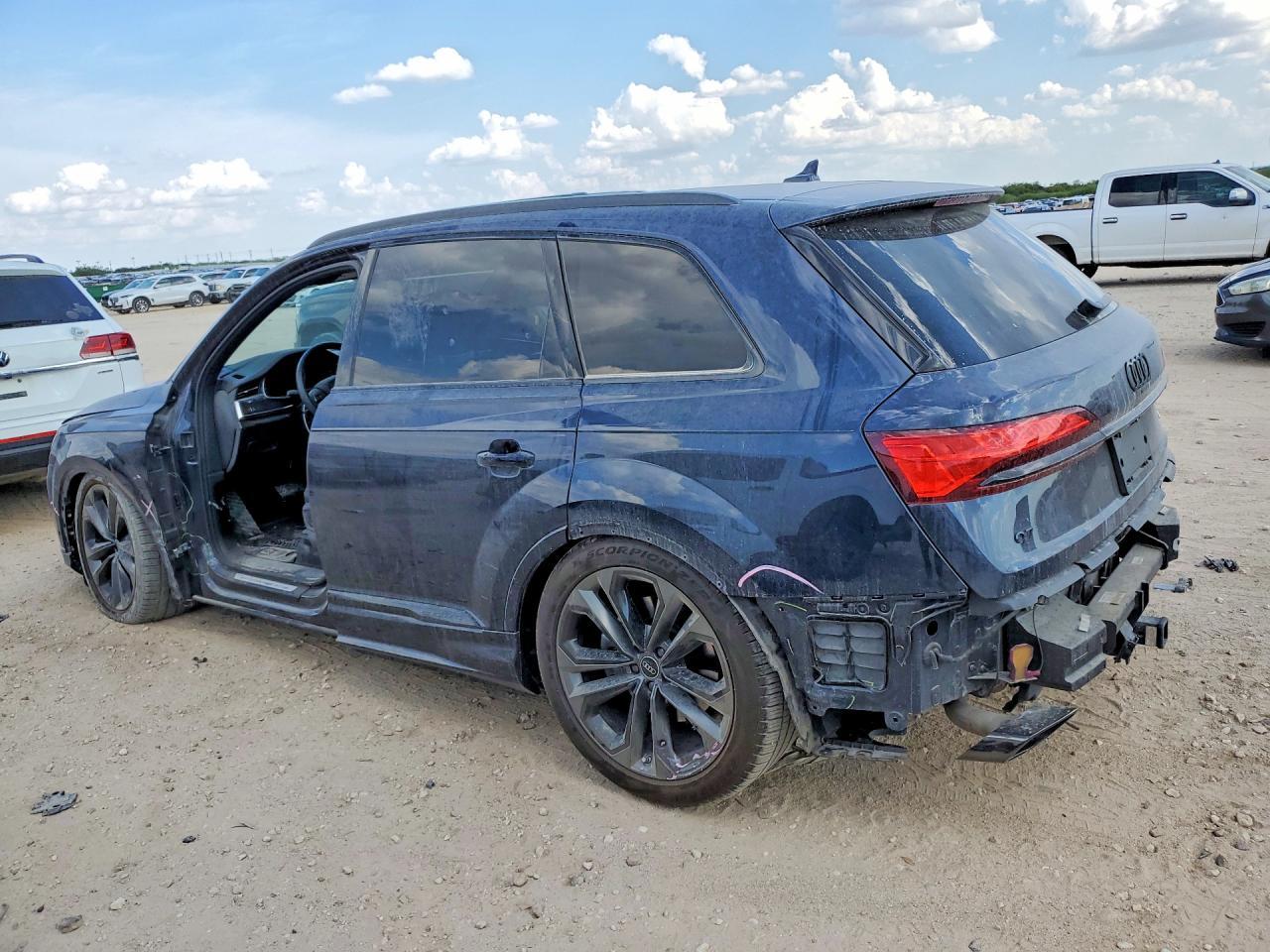 2025 Audi Q7 Prestige - zdjęcie 2