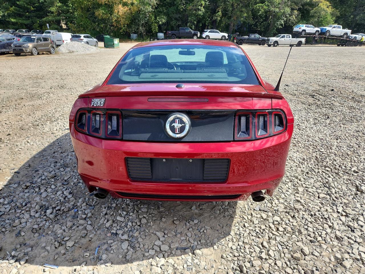 2014 Ford Mustang V6 Coupe - zdjęcie 6
