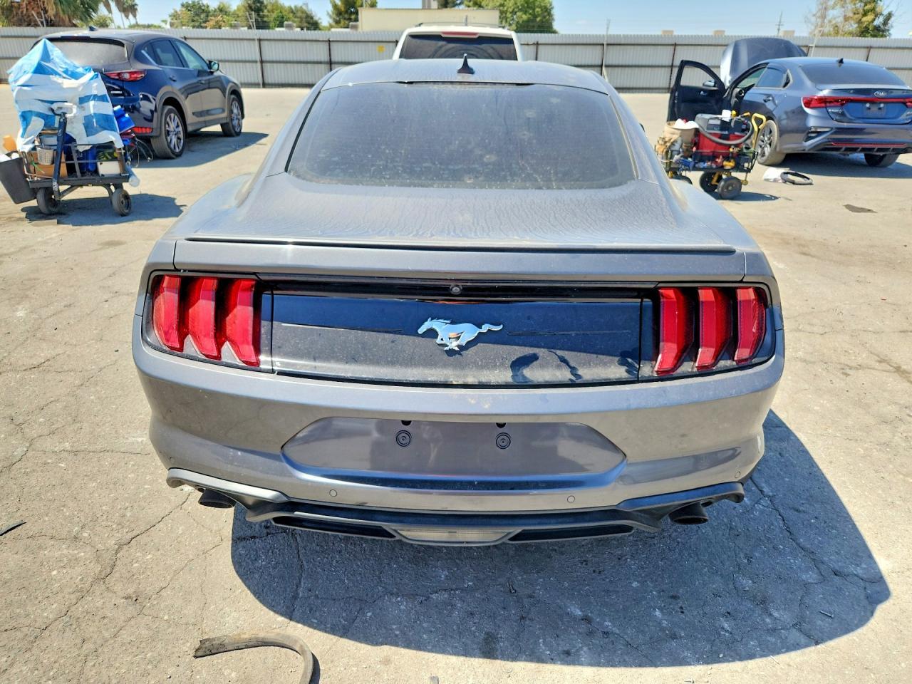 2023 Ford Mustang - zdjęcie 6