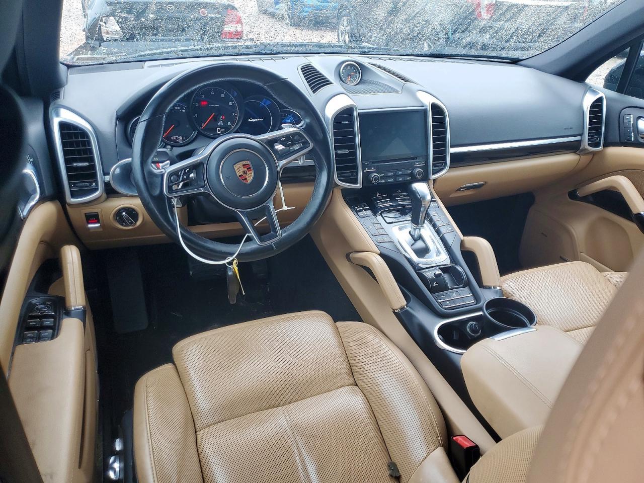 2017 Porsche Cayenne - zdjęcie 8