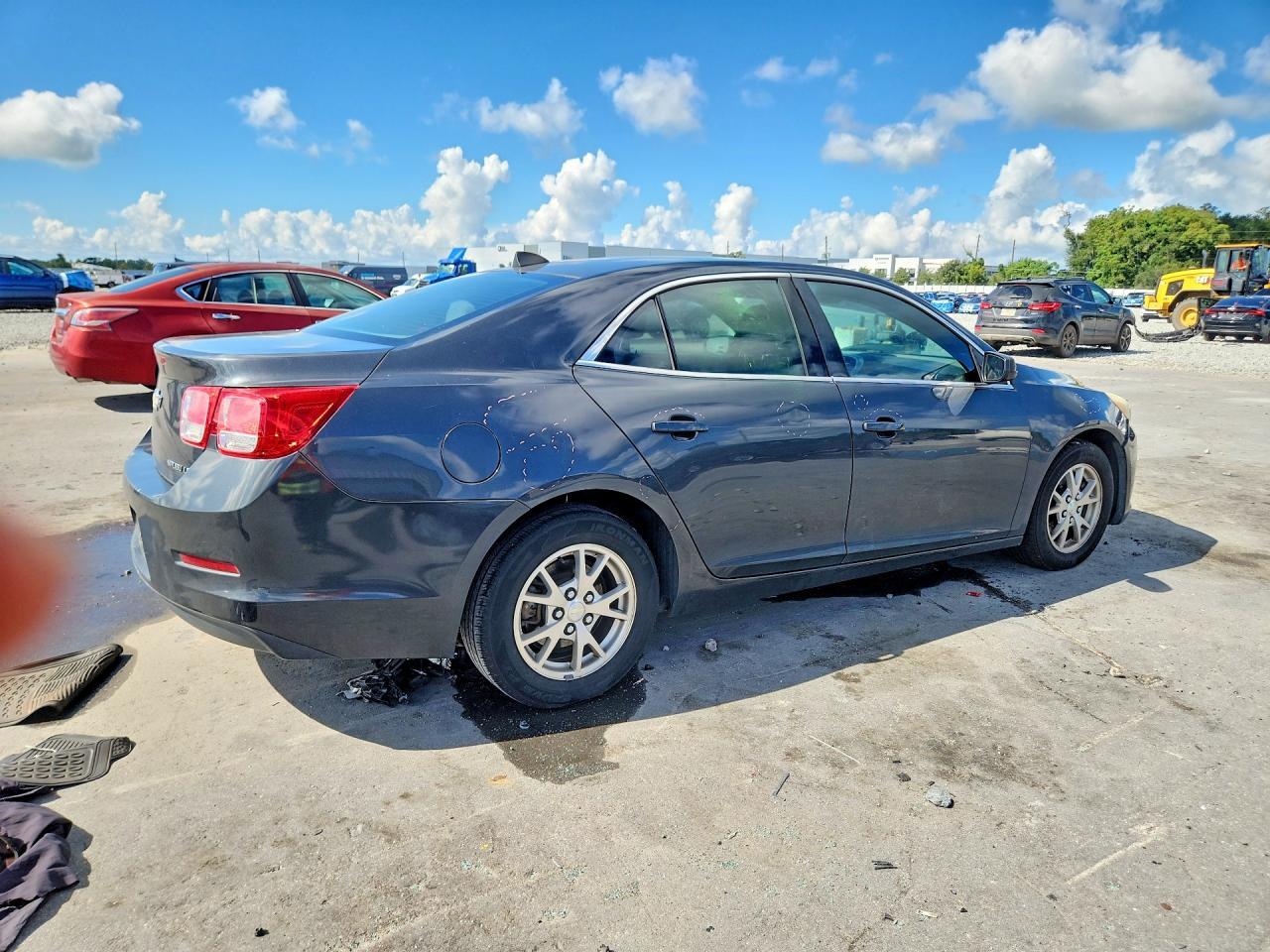 2014 Chevrolet Malibu Ls - zdjęcie 3