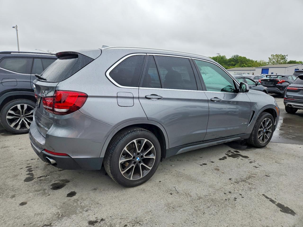 2017 BMW X5 xDrive35I - zdjęcie 3