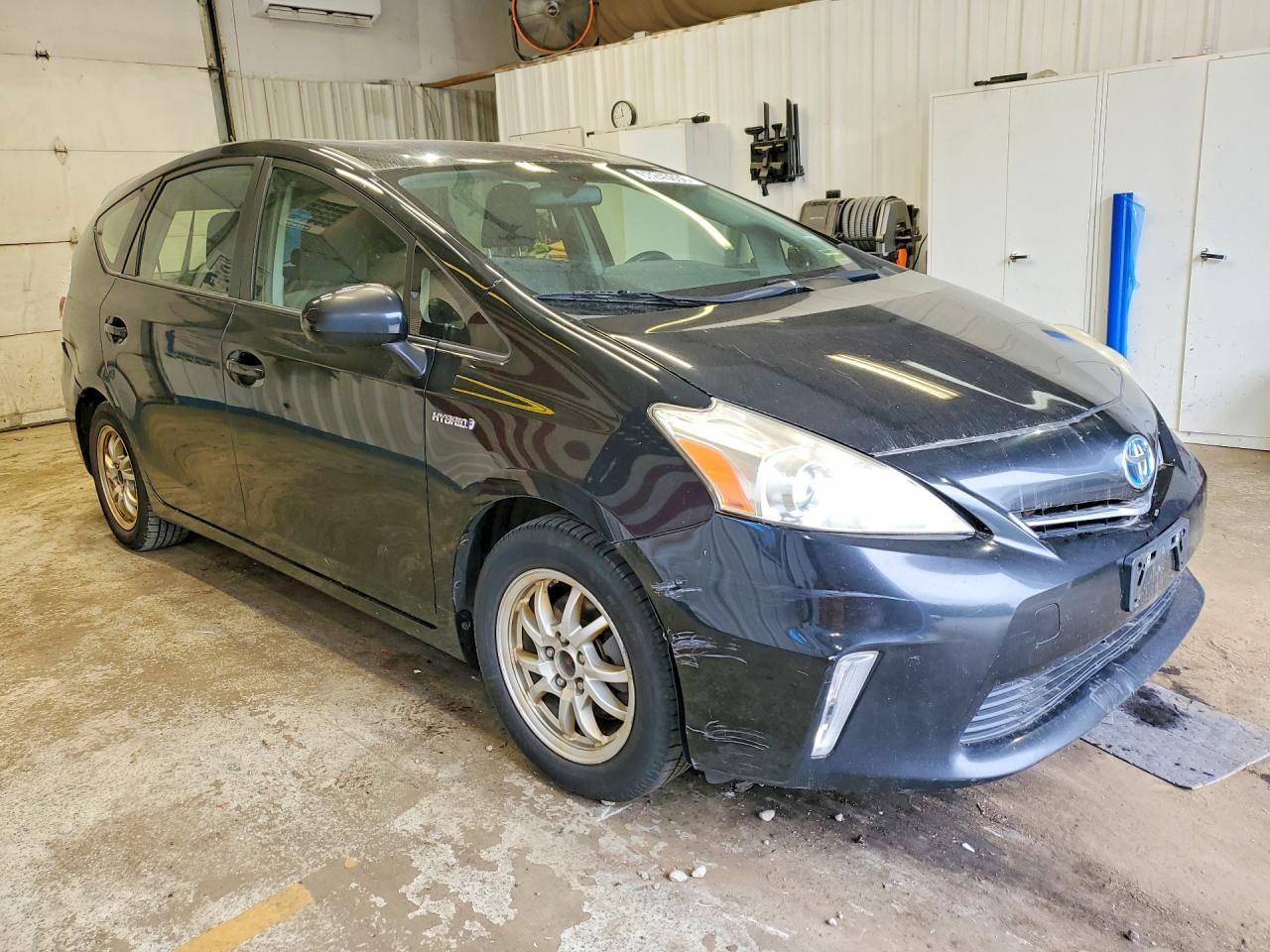 2013 Toyota Prius V Two - zdjęcie 4