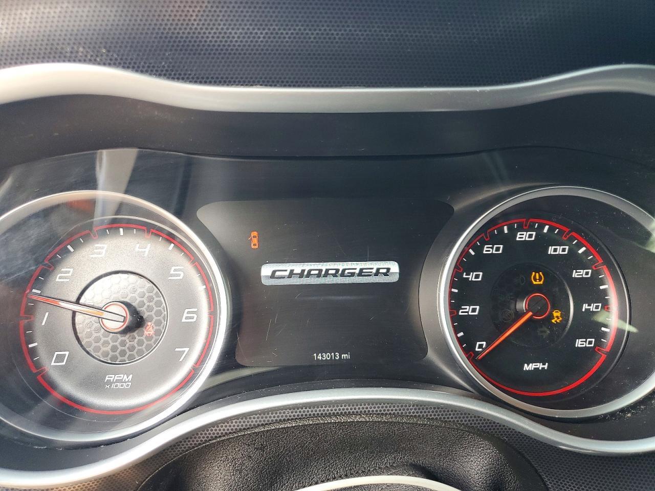2016 Dodge Charger R/T - zdjęcie 9