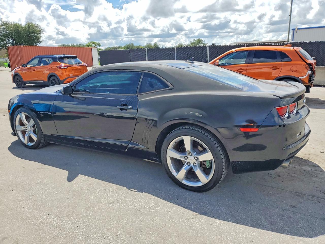 2013 Chevrolet Camaro Ls - zdjęcie 2