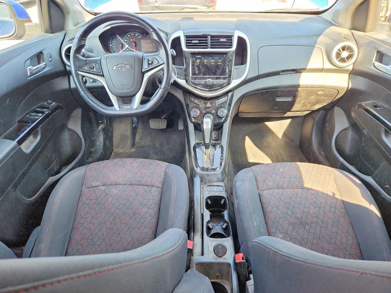 2019 Chevrolet Sonic Lt - zdjęcie 8