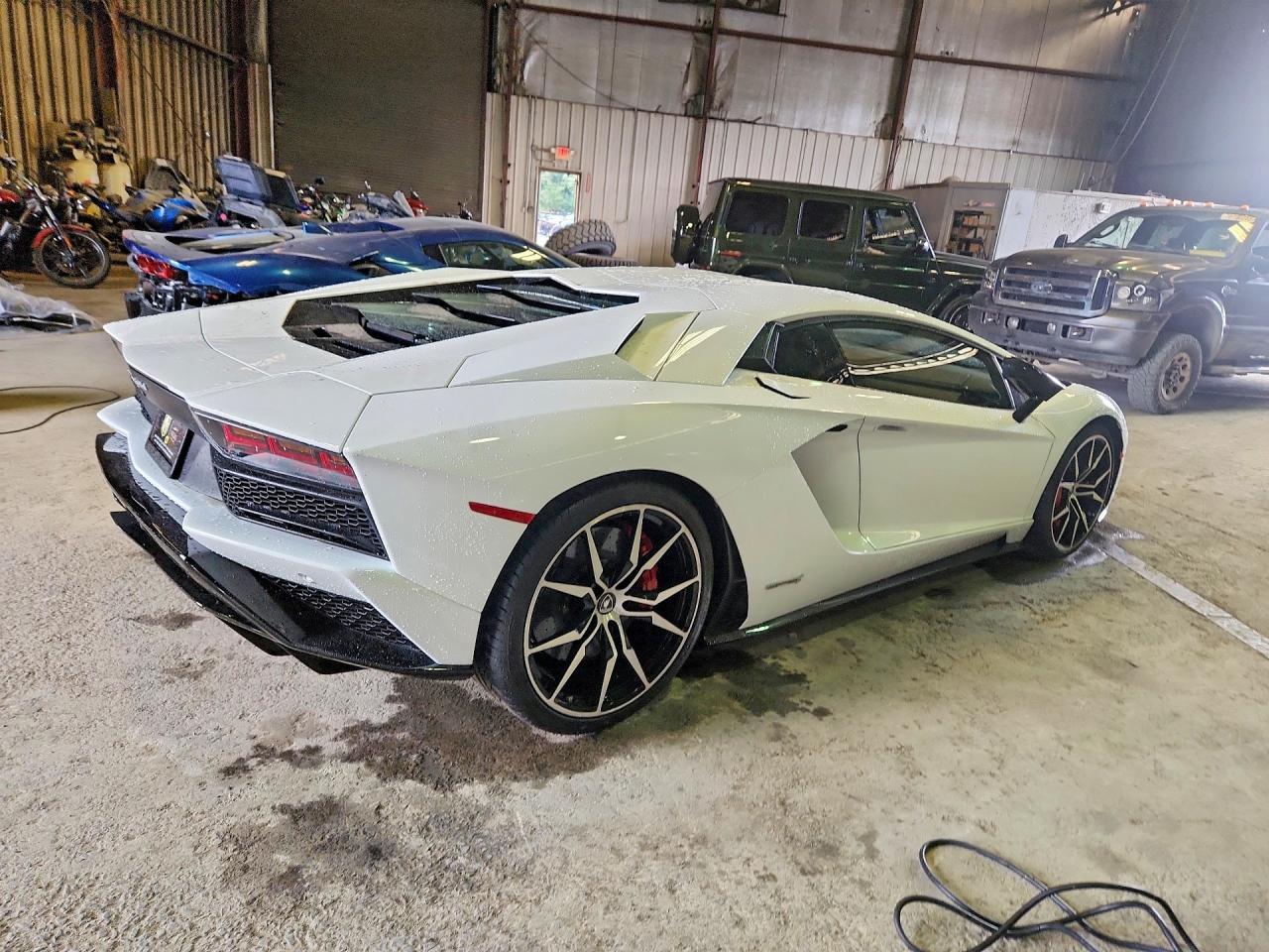 2018 Lamborghini Aventador S - zdjęcie 3