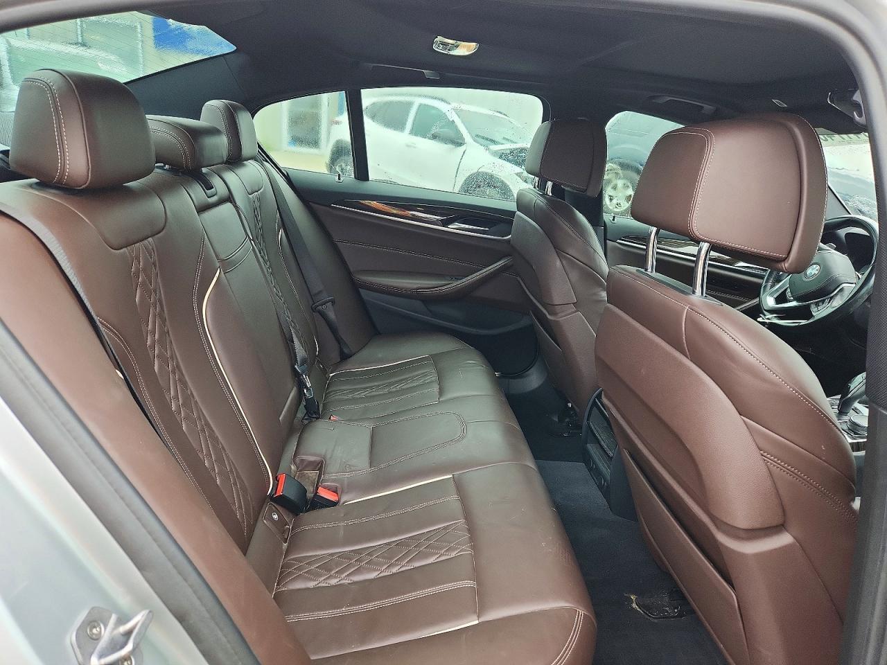 2018 BMW Seria 5 530i - zdjęcie 10