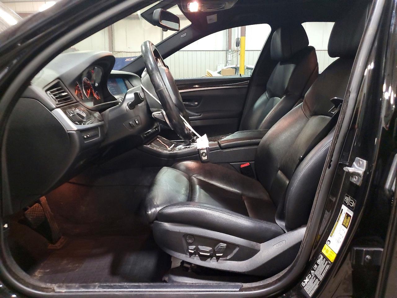 2013 BMW Seria 5 550i - zdjęcie 7