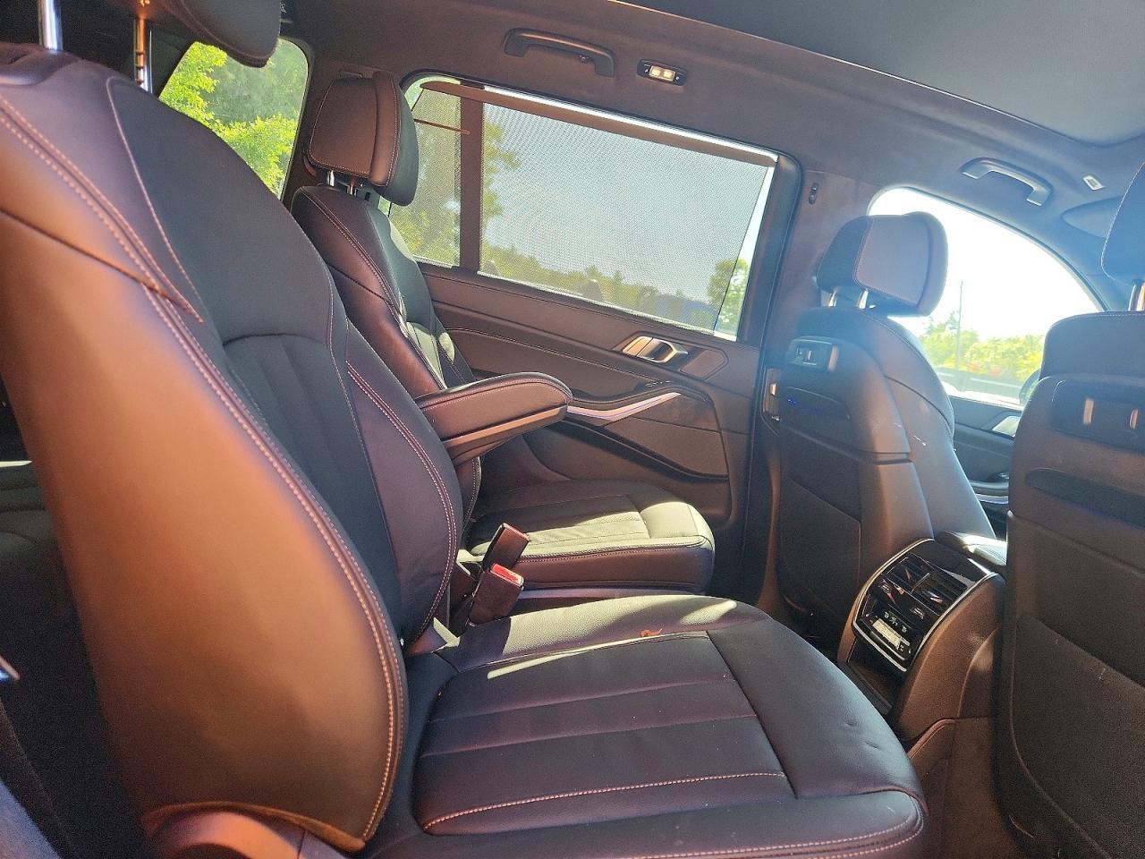 2022 BMW X7 xDrive40I - zdjęcie 11