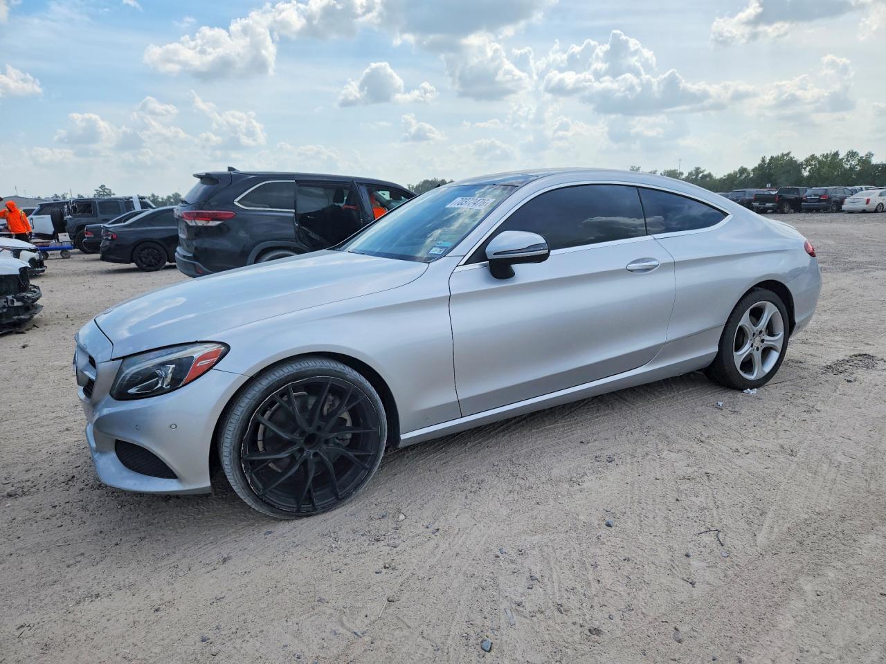 2017 Mercedes-Benz C 300 - zdjęcie główne